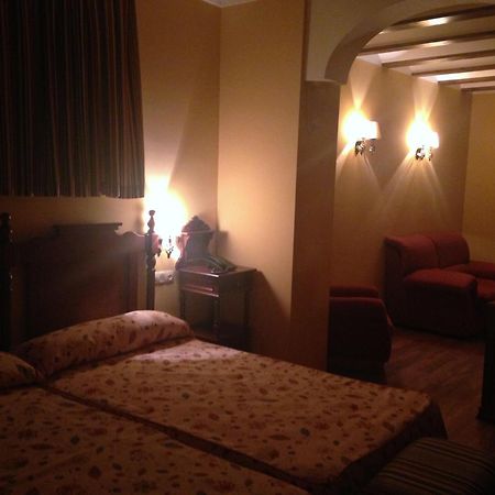 Hotel El Mano Уескар Номер фото